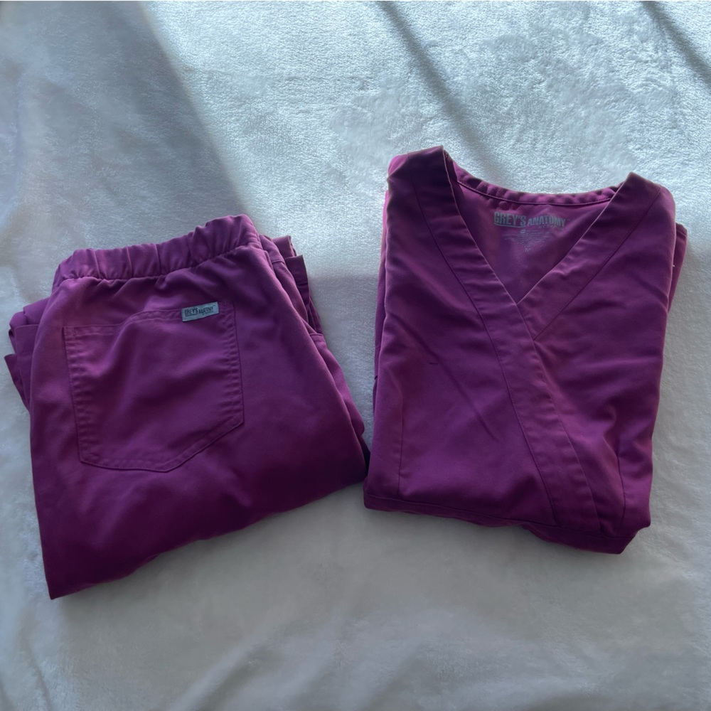 Women’s Grey’s Anatomy Scrub Set